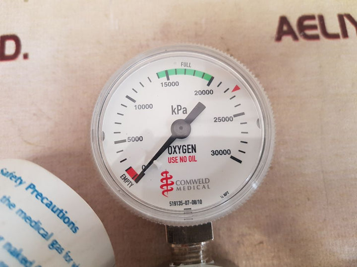 Comweld 518804 medical oxygen regulator 0 to 30000 kpa