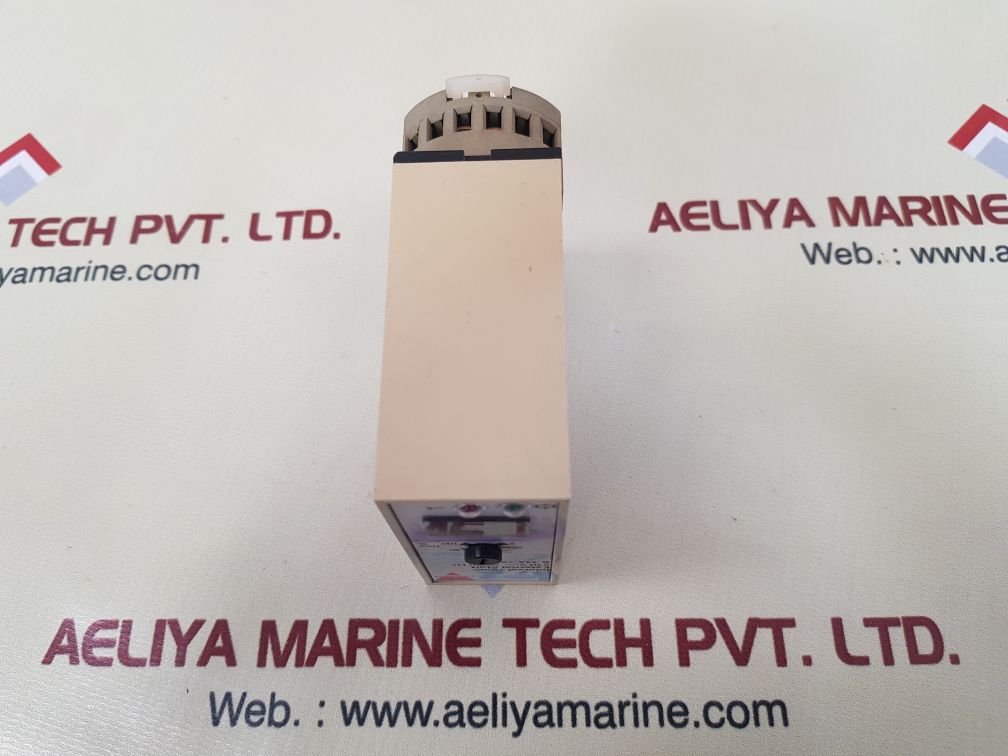 Carlo gavazzi s 112 166 230 interval timer with base