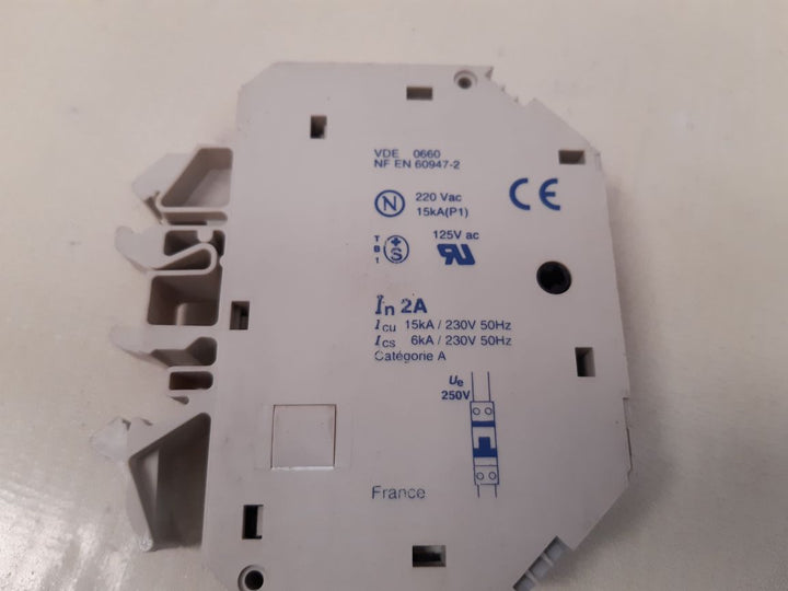 Telemecanique gb2-cd07 circuit breaker 250v