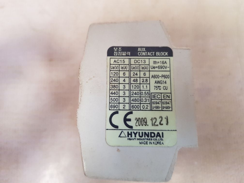 Hyundai hiab 31 auxiliary contact block