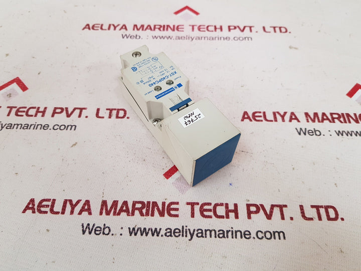Telemecanique xs7-c40pc440 proximity switch