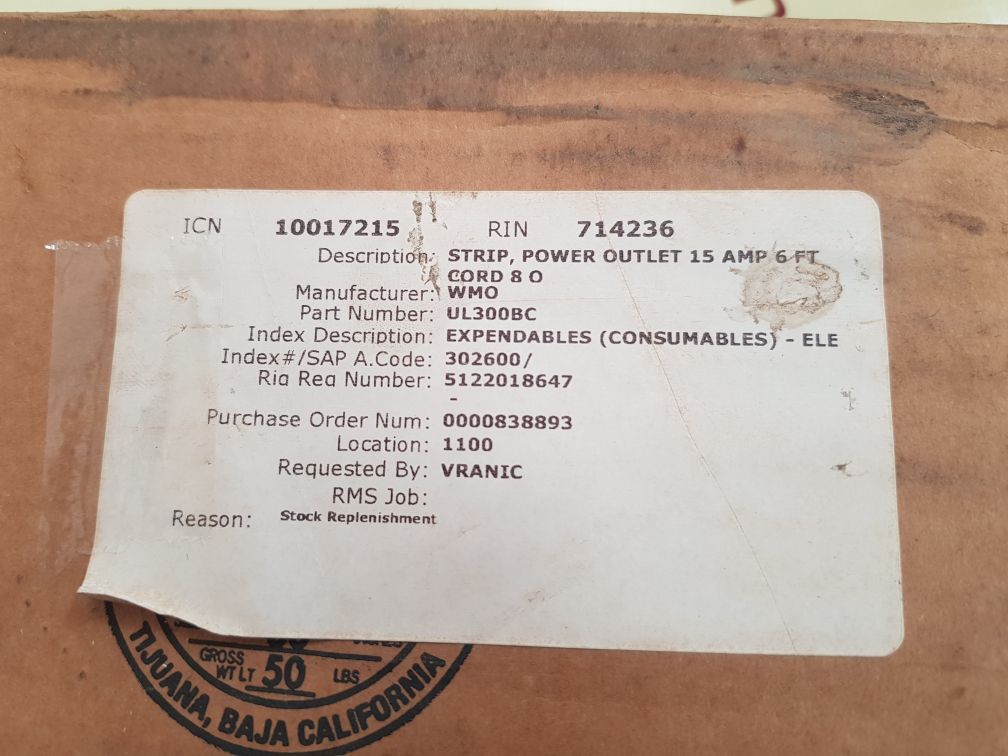 Wiremold ul300bc plug-in outlet center units