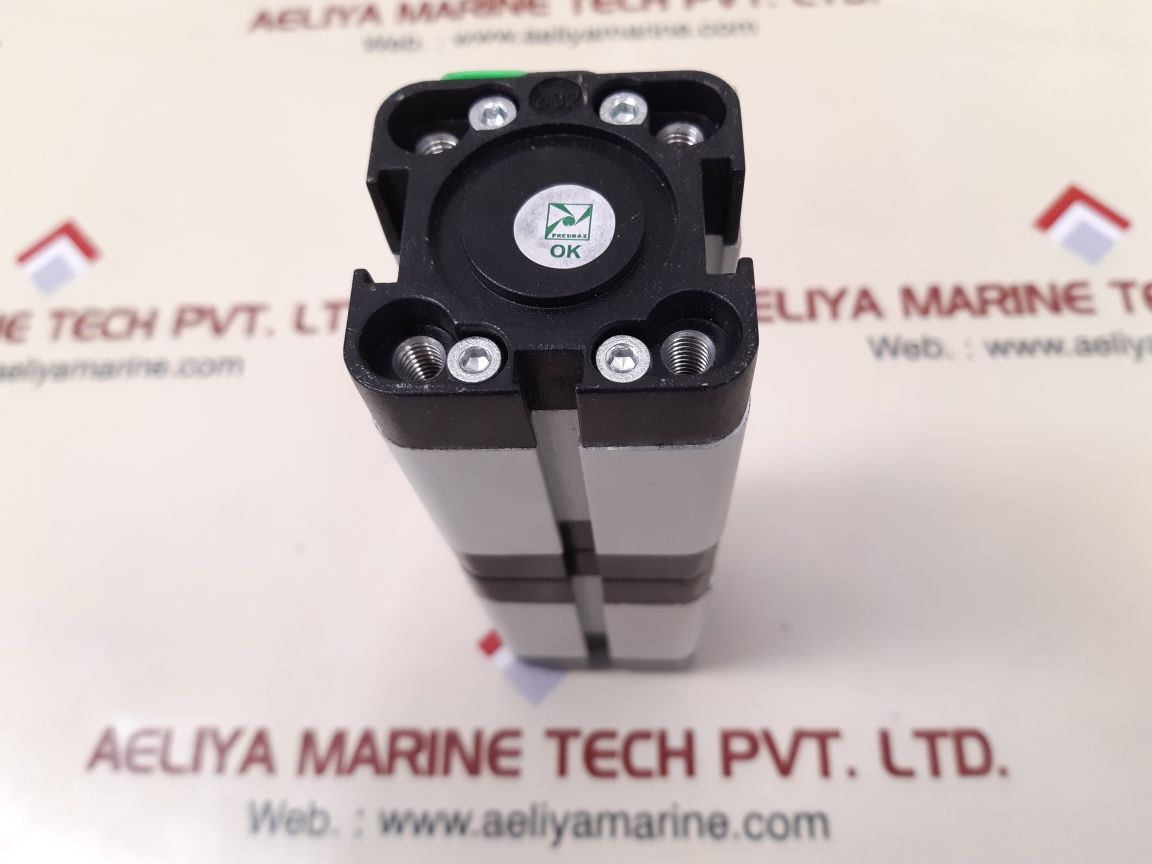 Pneumax 1581.32.30.25.b compact cylinder