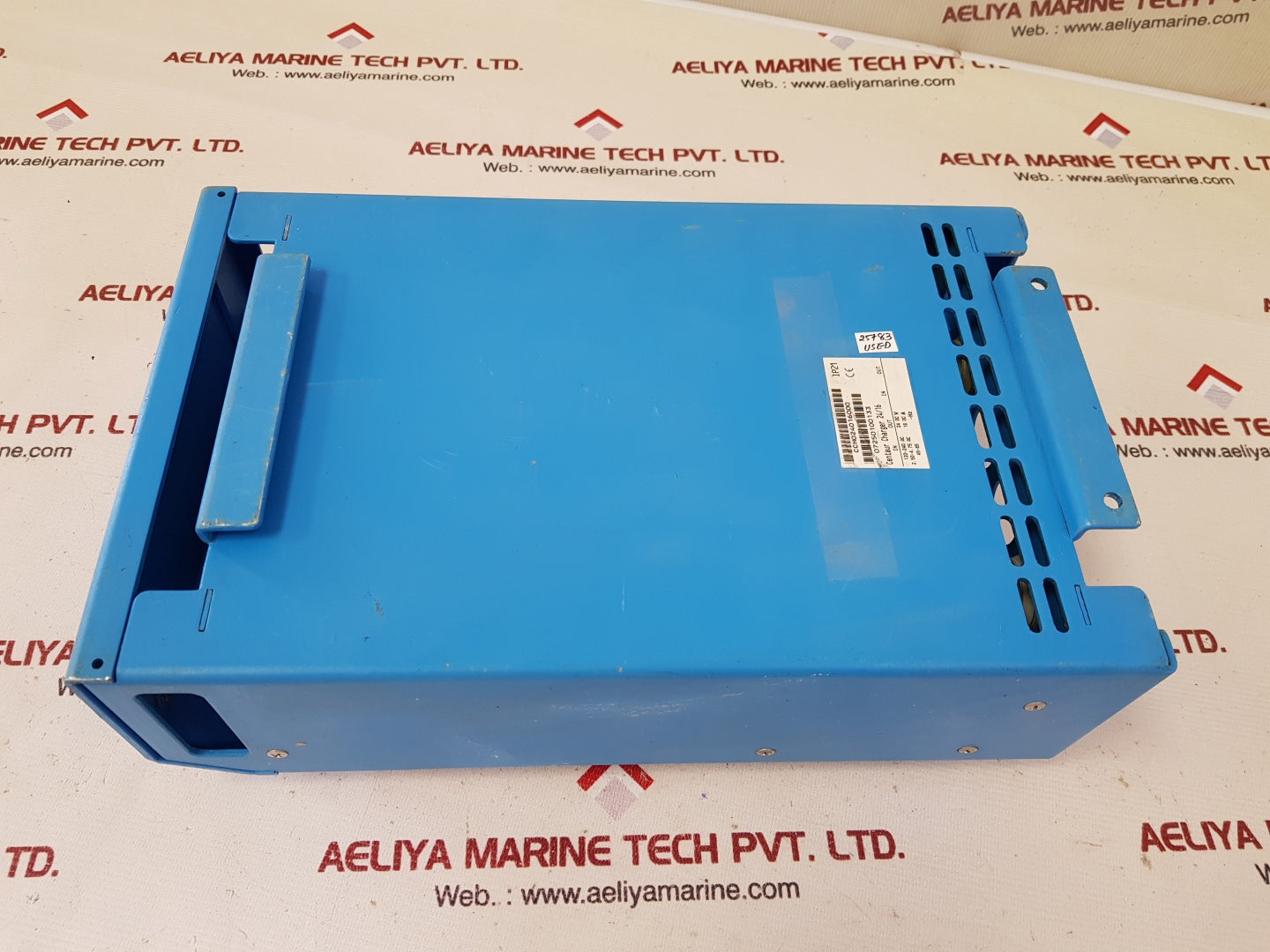 Victron centaur cch024016000 battery charger 24v 16amp 