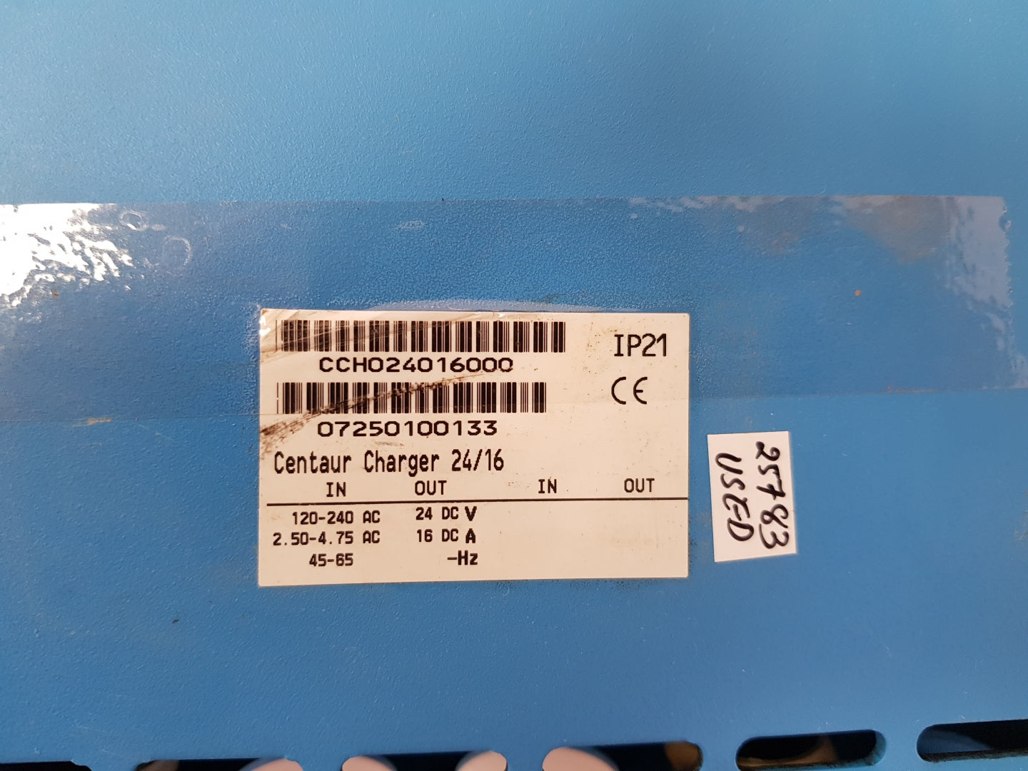 Victron centaur cch024016000 battery charger 24v 16amp 