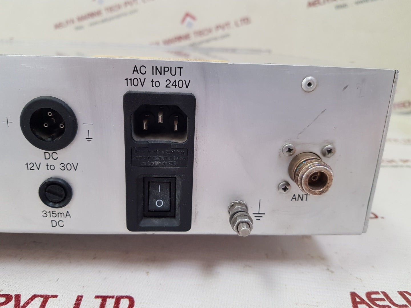 Axell wireless 40-182802 fiber optic repeater