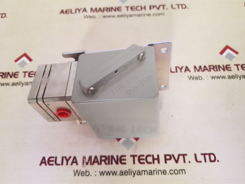 Danfoss cas 155 060-3130 pressure switch 
