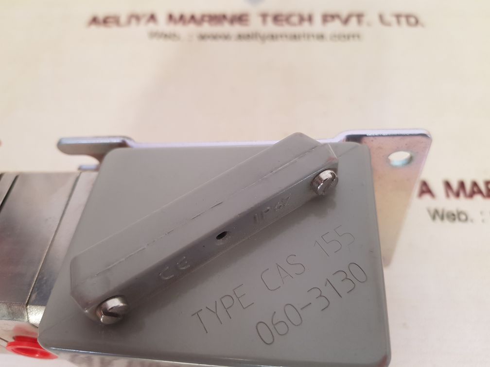 Danfoss cas 155 060-3130 pressure switch 
