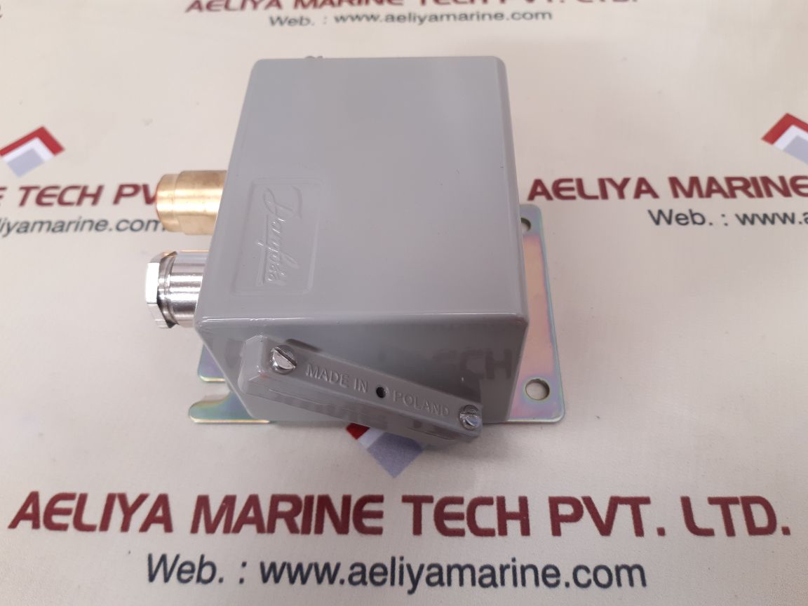 Danfoss cas 137 pressure control switch 060-3152