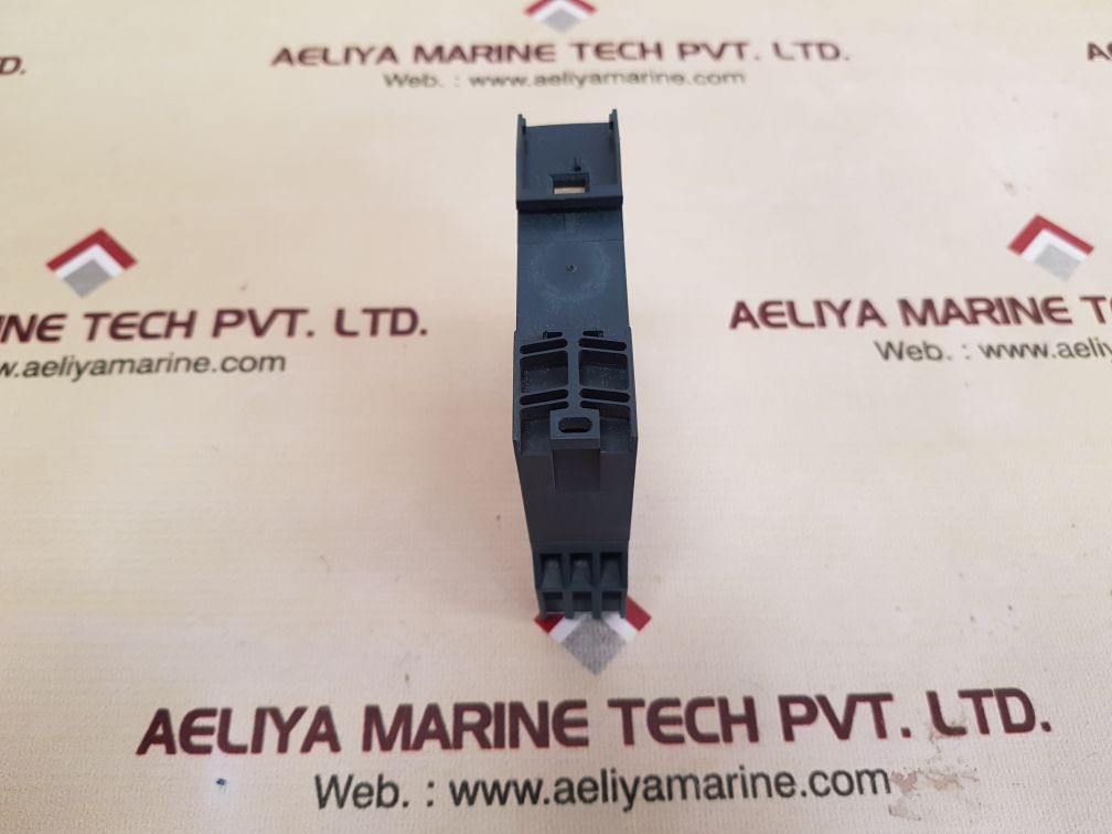 Siemens 3un2100-0an7 thermistor protection relay new
