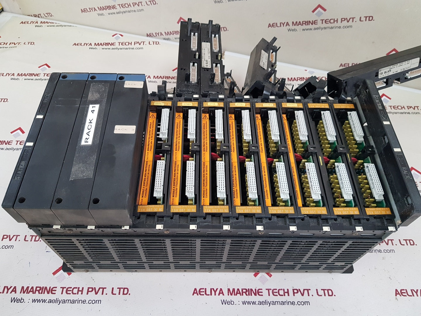 Telemecanique tsxdst3292 module rack