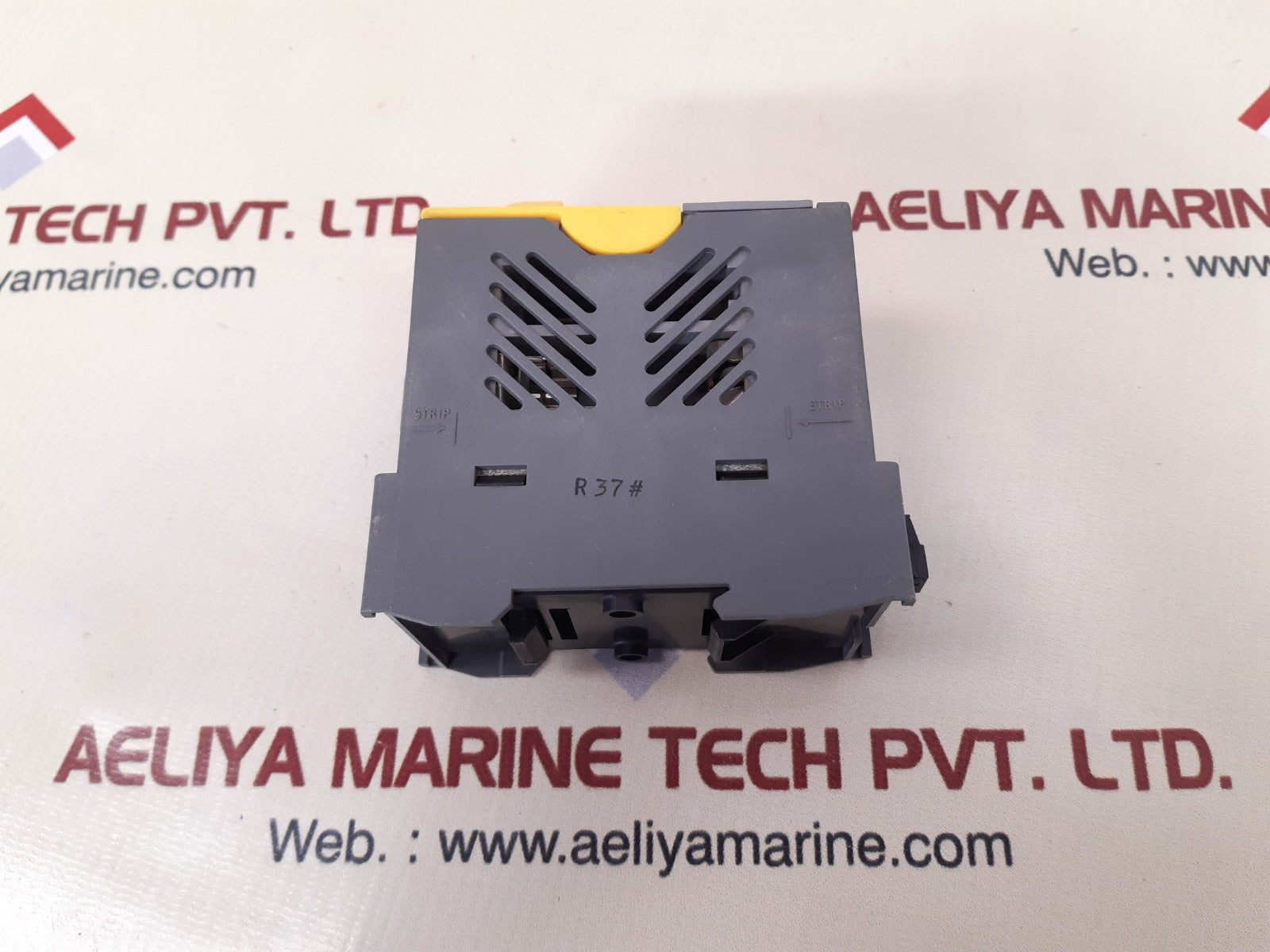 Bussmann opm-1038rc fuse holder