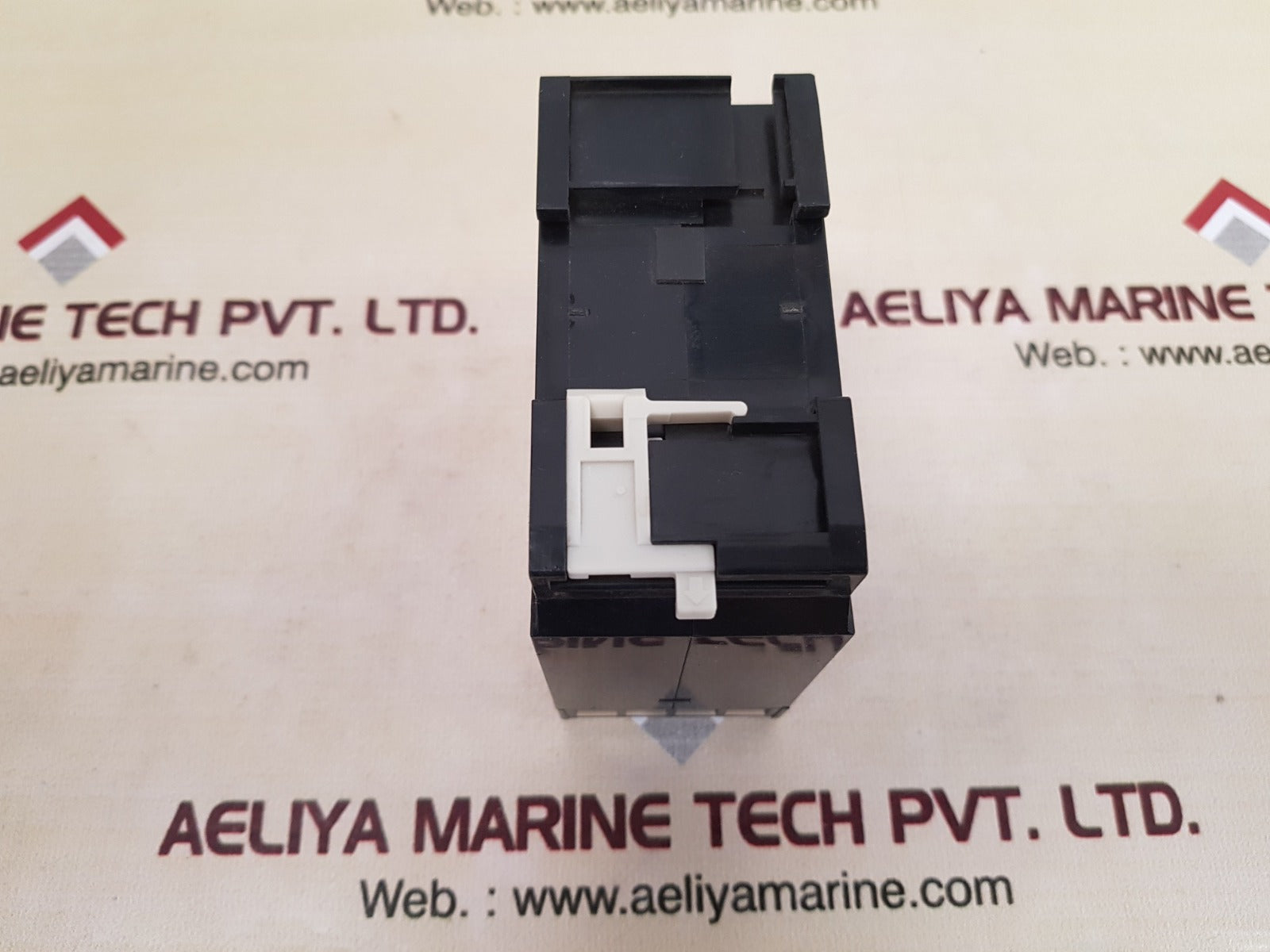 Mitsubishi t-51kav ac voltage transducer 150v