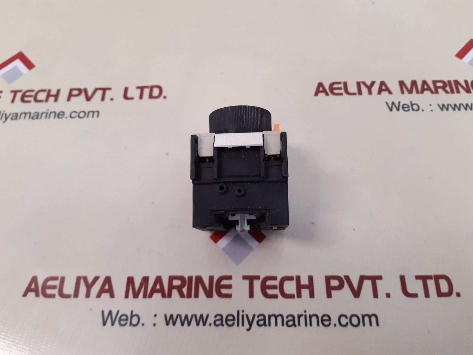 Telemecanique la2 dt4 time delay block la2d24a65
