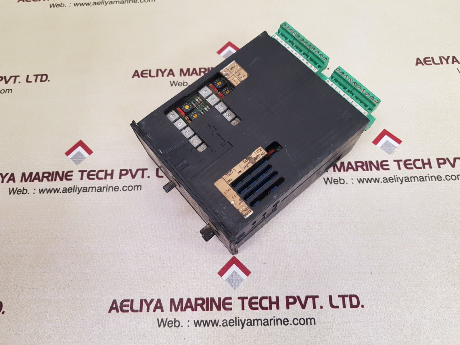 Scandinavian 2233-42 programmable controller 230vac
