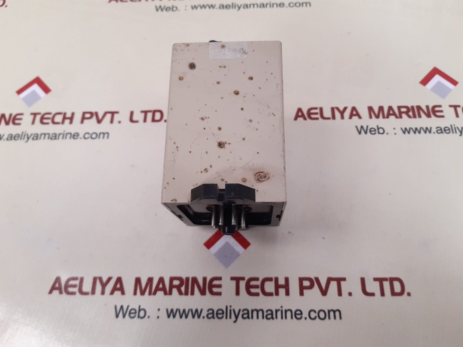 Omron sdv-fh2 voltage sensor 2a 24vdc