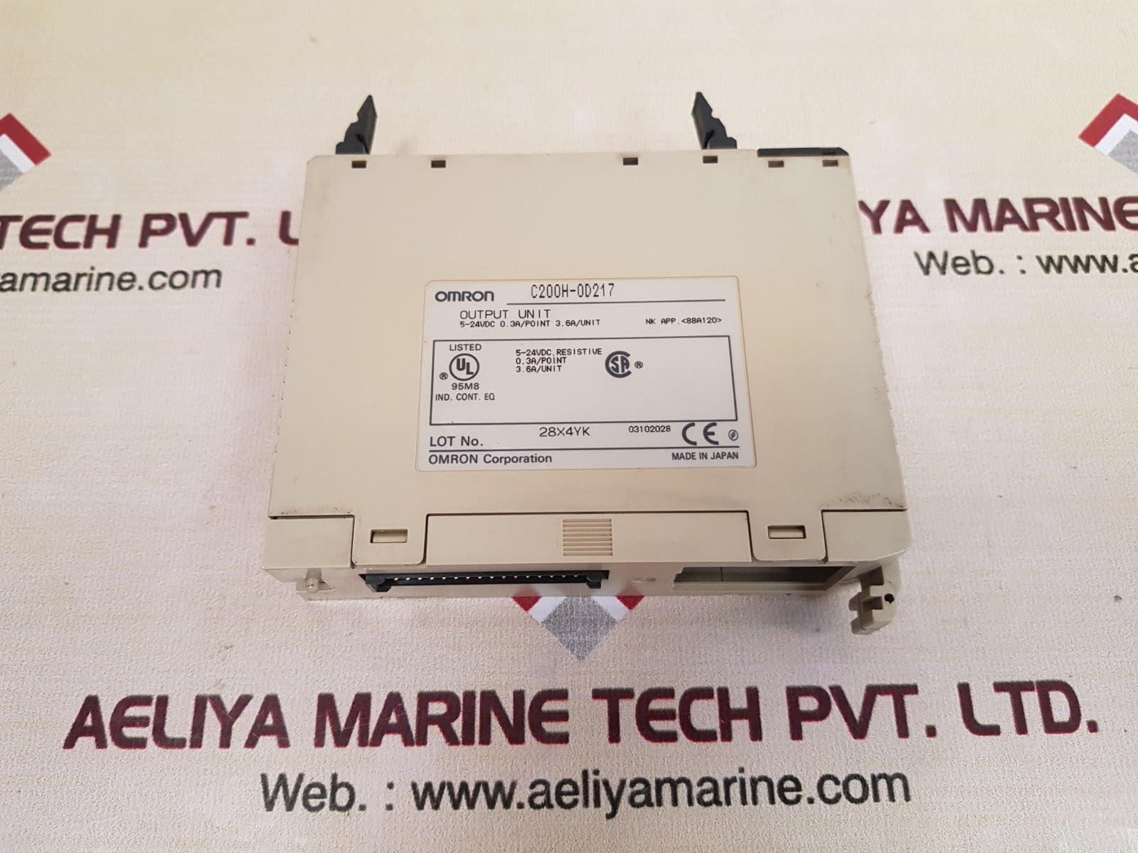 Omron c200h-0d217 output unit 5-24vdc 0.3a/point