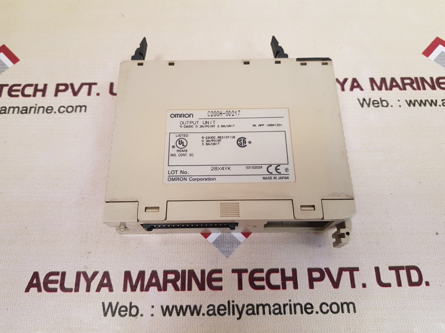 Omron c200h-0d217 output unit 5-24vdc 0.3a/point