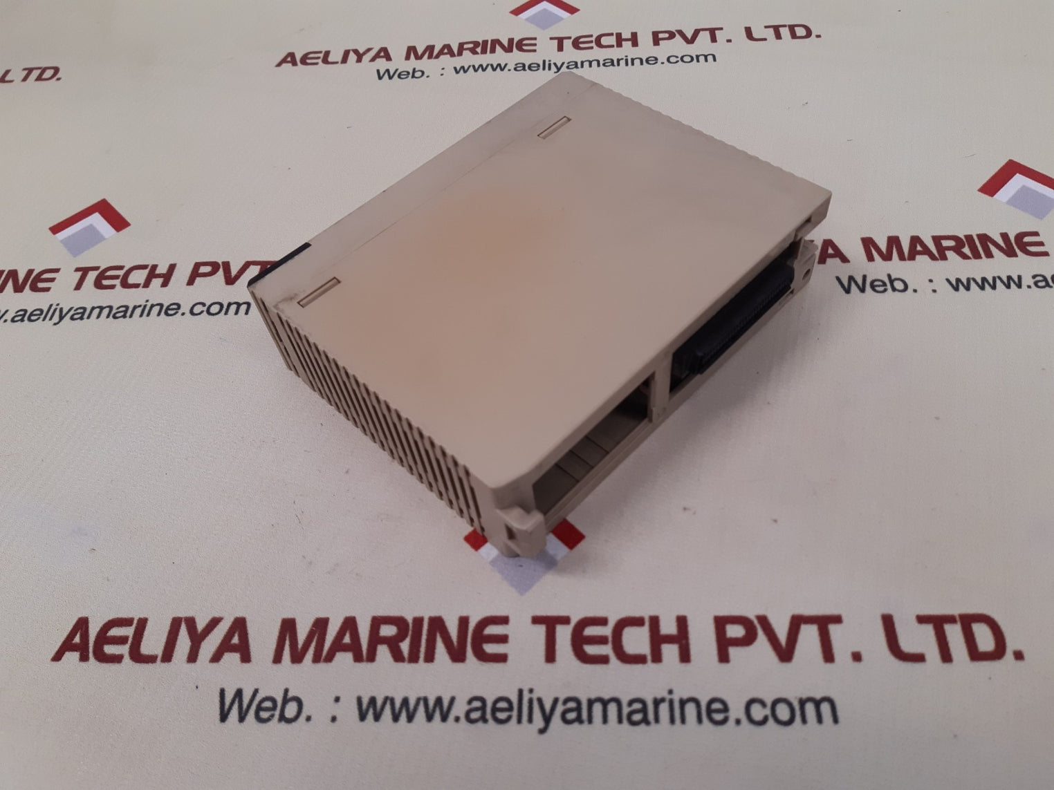 Omron cs1w-id231 input unit 24v dc 6ma