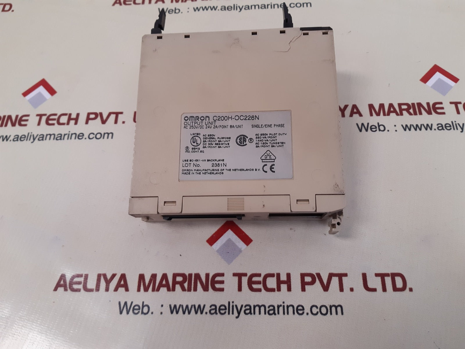 Omron c200h-oc226n output unit
