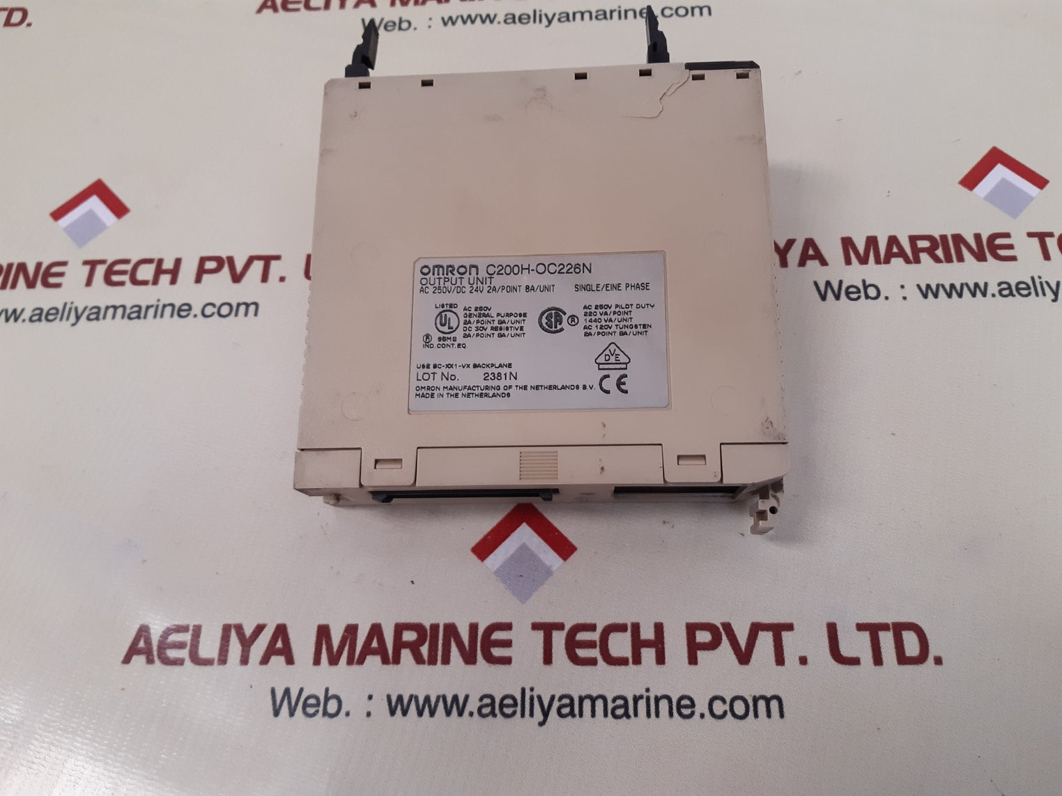 Omron c200h-oc226n output unit