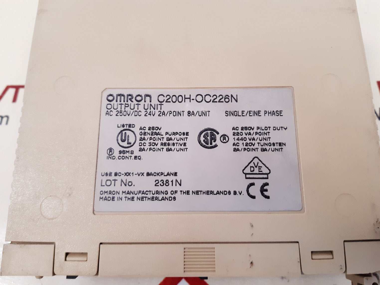 Omron c200h-oc226n output unit