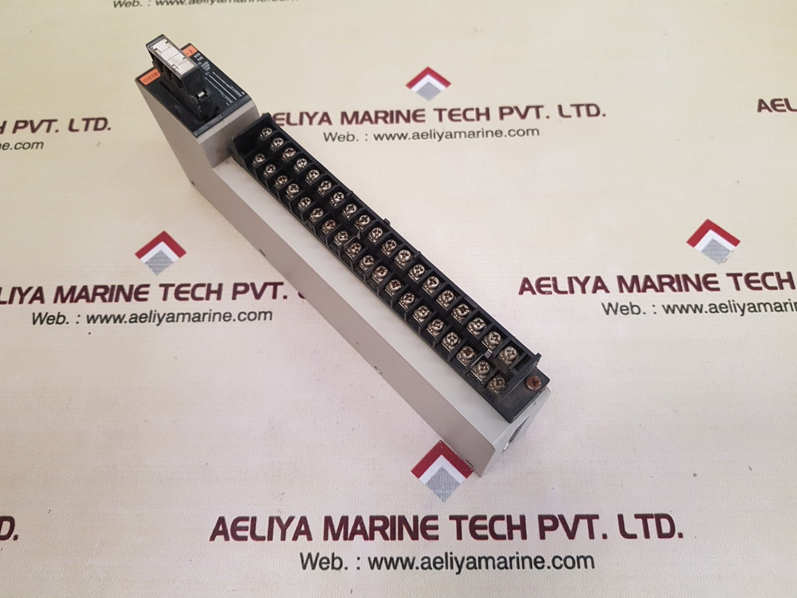 Omron c500-id218-crt input unit 24vdc, 9ma