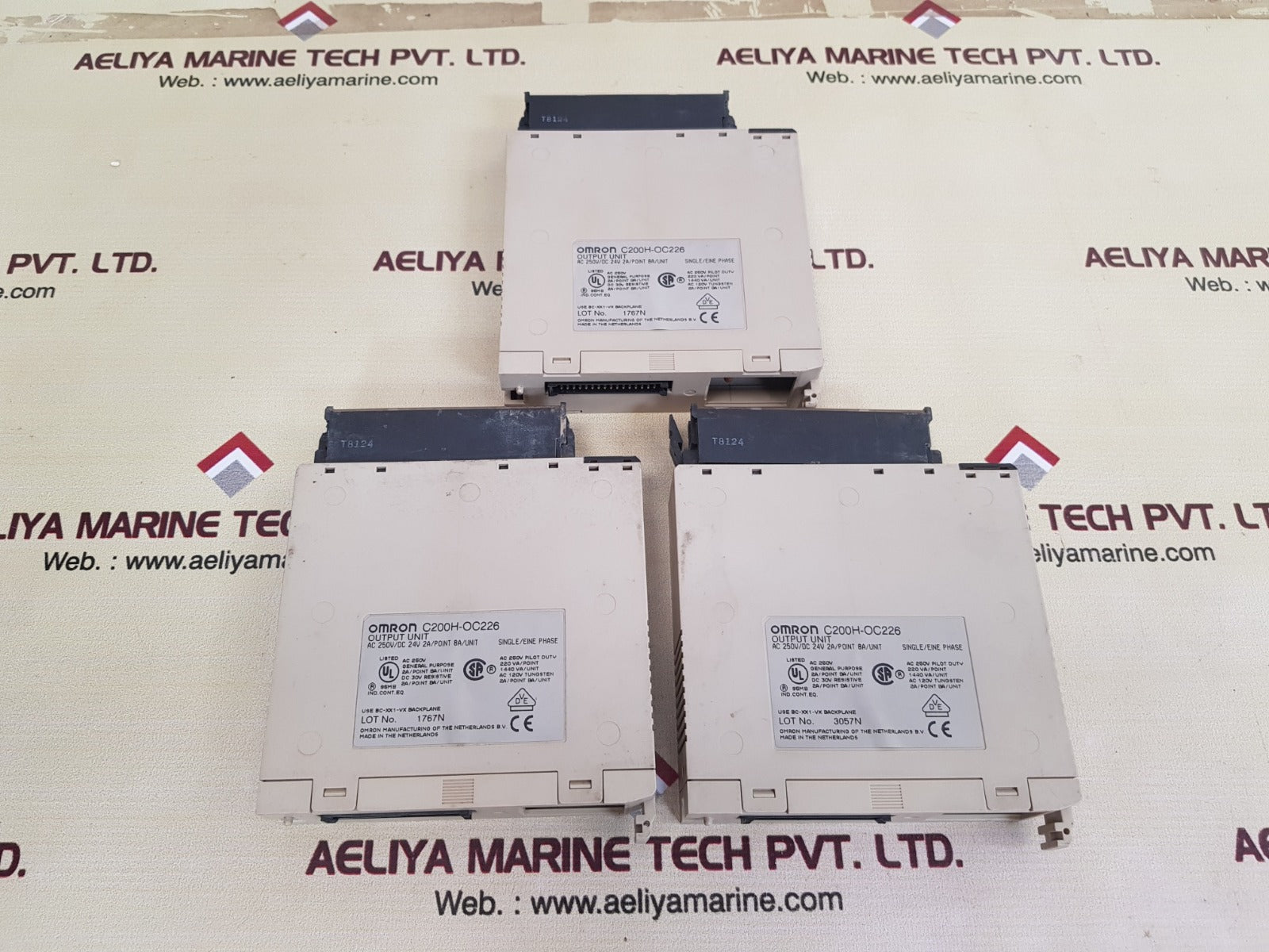 Omron c200h-oc226 output unit ac250v/dc24v