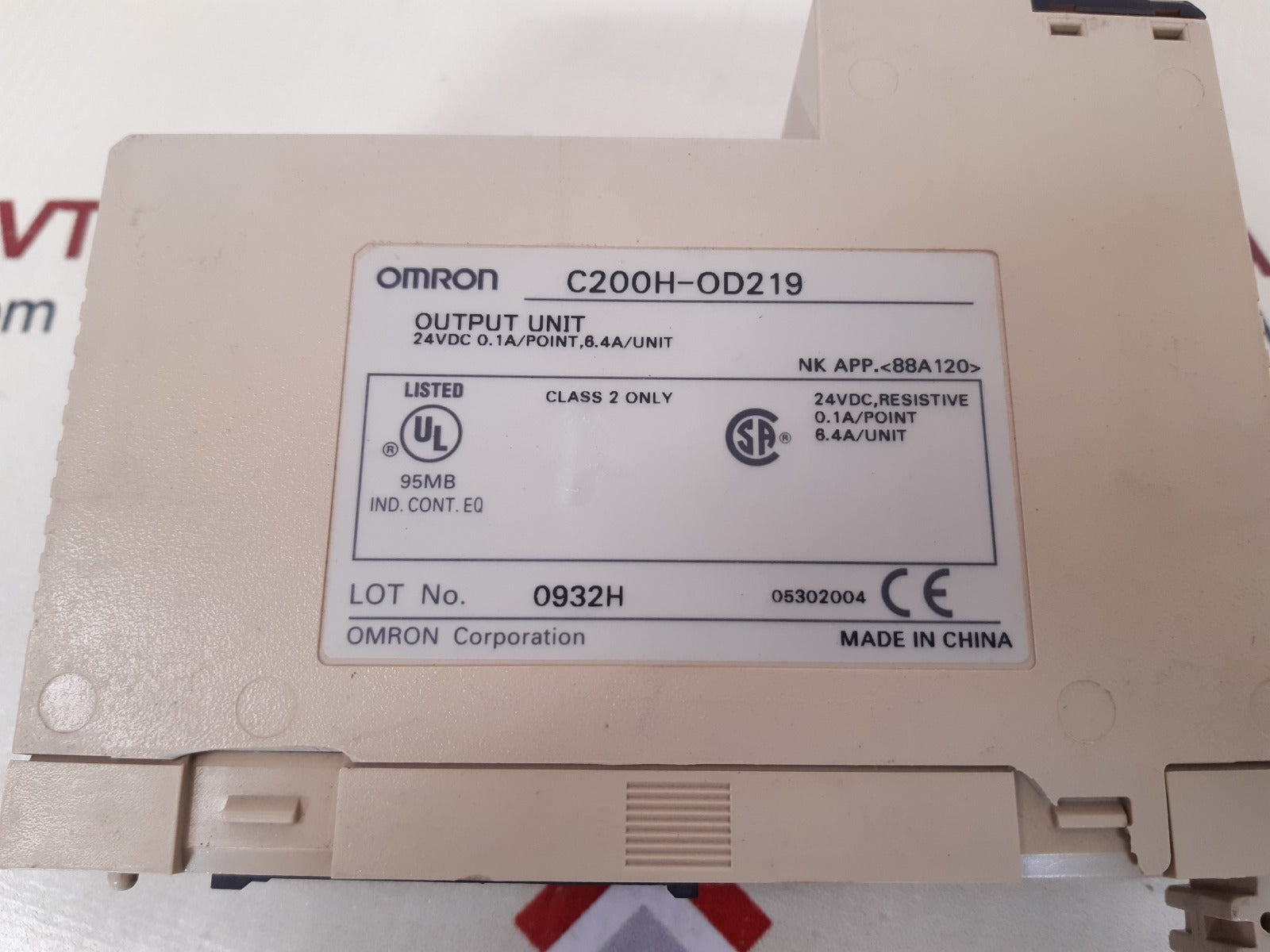 Omron c200h-od219 output unit 24vdc