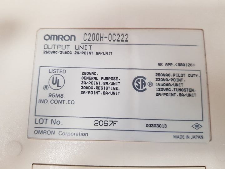 Omron c200h-oc222 output unit 250vac/24vdc 2a/point 8a/unit