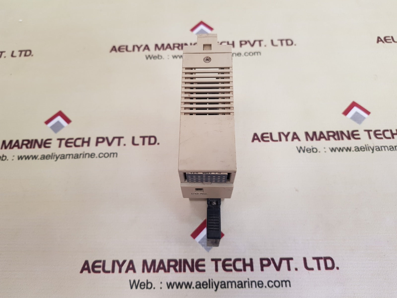 Omron c200h-0d218 output unit 24vdc