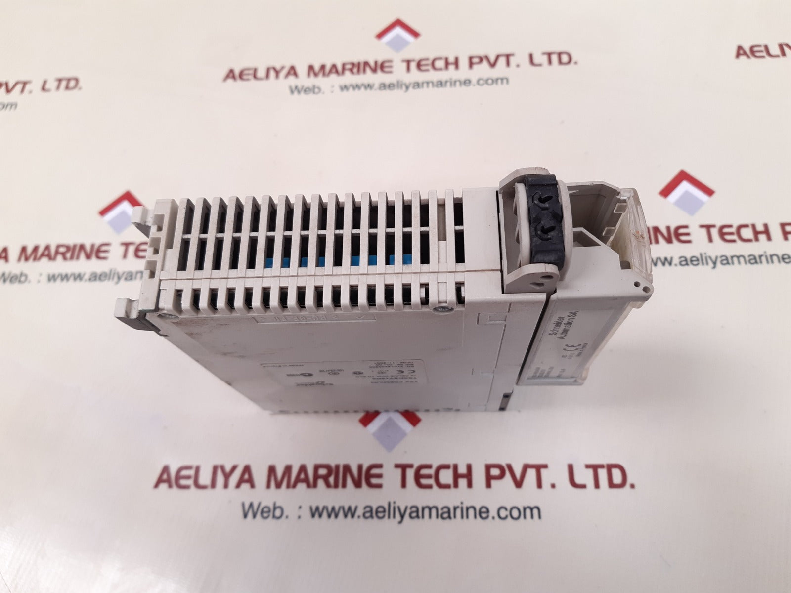 Schneider electric tsx dsy16r5 output module