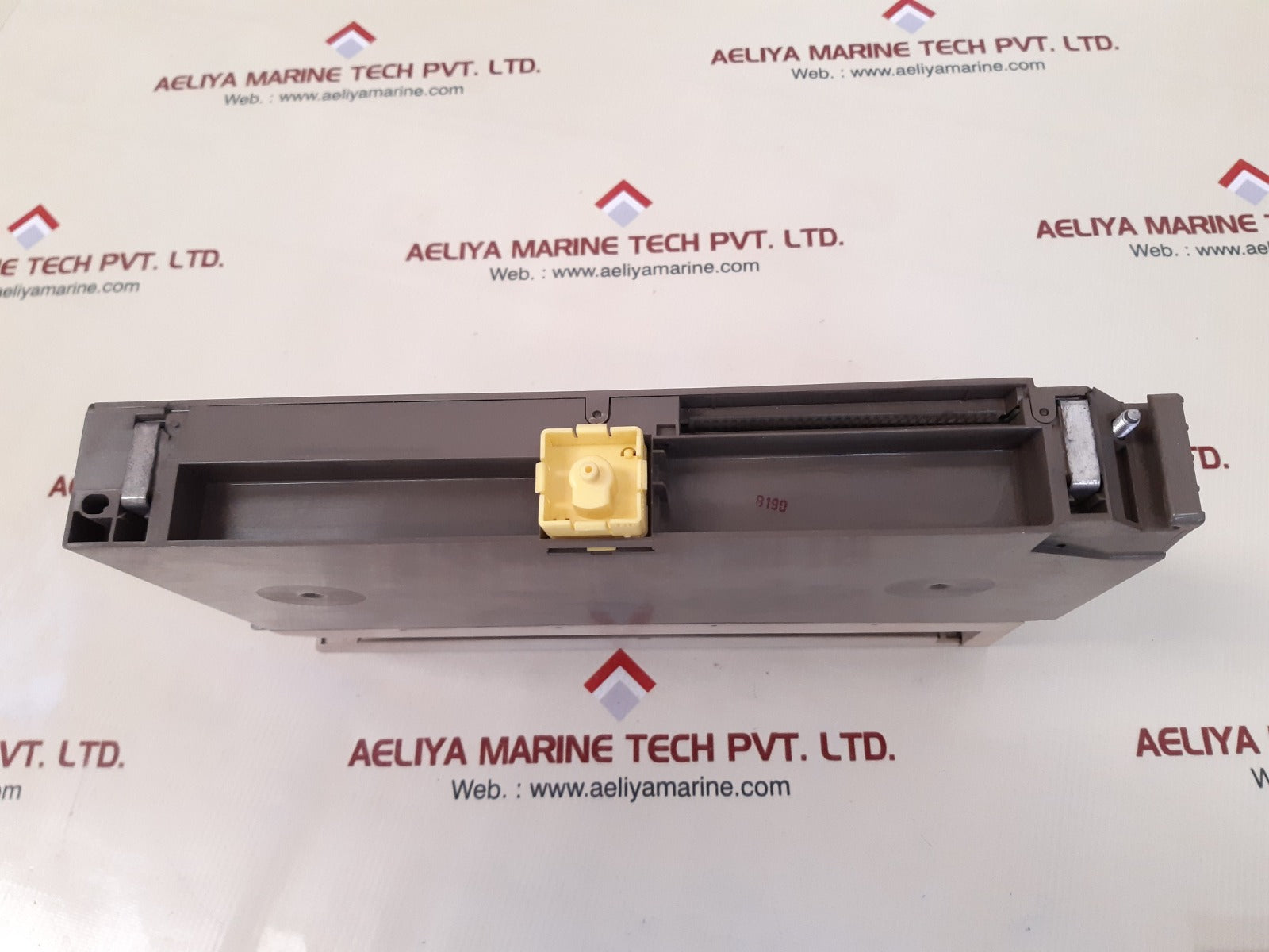 Siemens 6es5 470-7lc12 analog output module