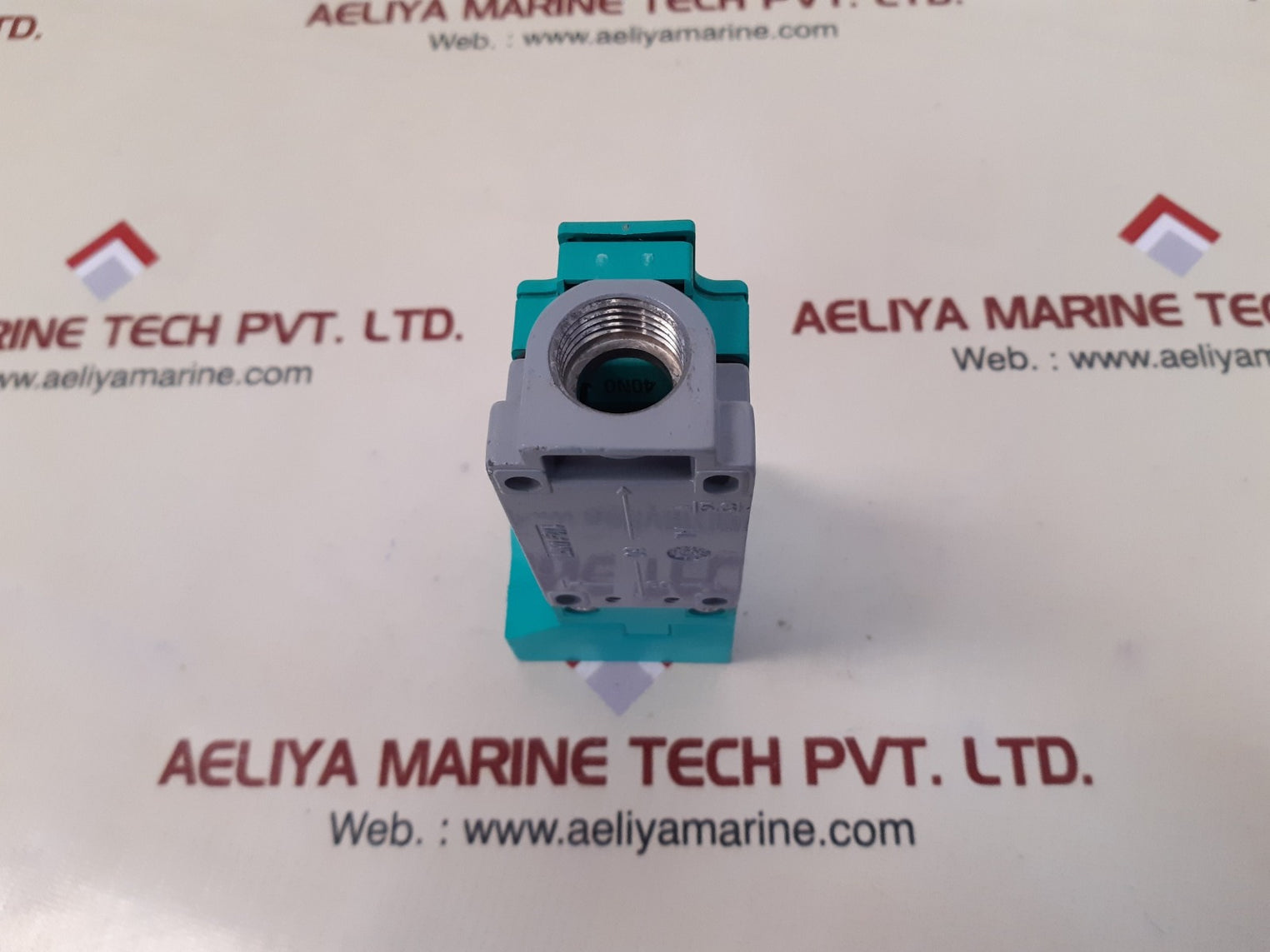 Pepperl+fuchs ncn40+u4+n0 proximity sensor 85986