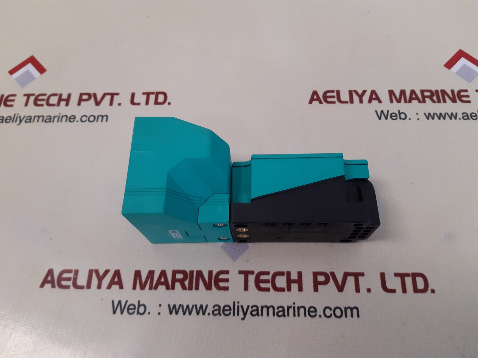 Pepperl+fuchs nj40+u1+e2 proximity sensor 084528