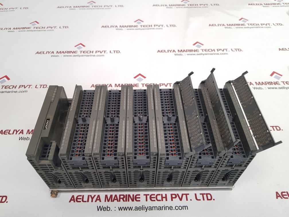 Siemens simatic s7 6es7 322-1bl00-0aa0 output module rack