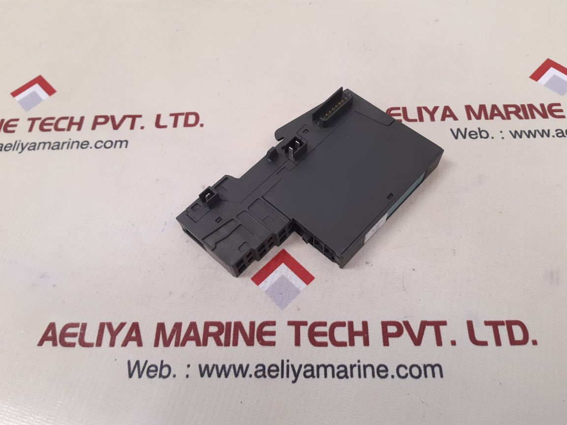 Siemens 6es7 132-4bb00-0ab0 output module with 6es7 193-4cb10-0aa0