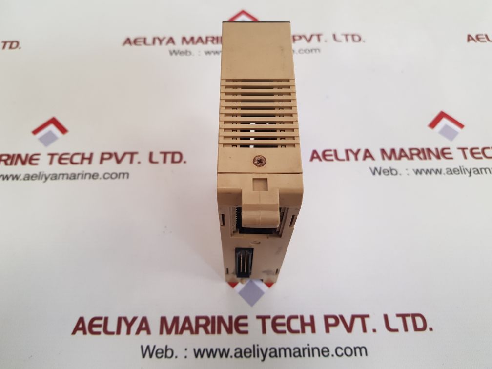 Omron c200h-od219 output unit