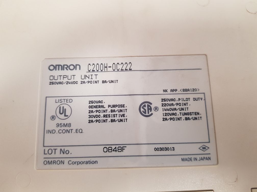 Omron c200h-0c222 output unit 250vac/24vdc 2a/point 8a/unit