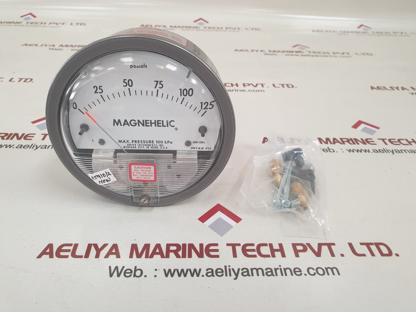 Dwyer 2000-125pa magnehelic differential pressure gauge w14x fh