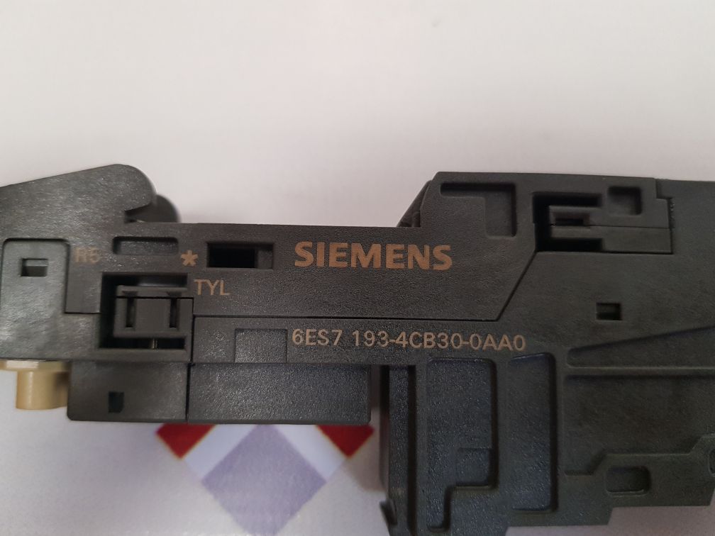 Siemens 6es7 193-4cb30-0aa0 terminal module tm-e15c24-01 used