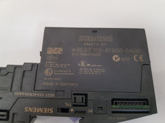Siemens simatic s7 6es7 135-4fb00-0ab0 output module with 6es7 193-4cb30-0aa0