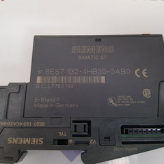Siemens 6es7 132-4hb00-0ab0 output module with 6es7 193-4ca20-0aa0