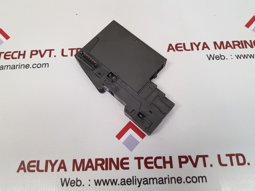 Siemens 6es7 132-4bb00-0ab0 output module 6es7 193-4cb10-0aa0