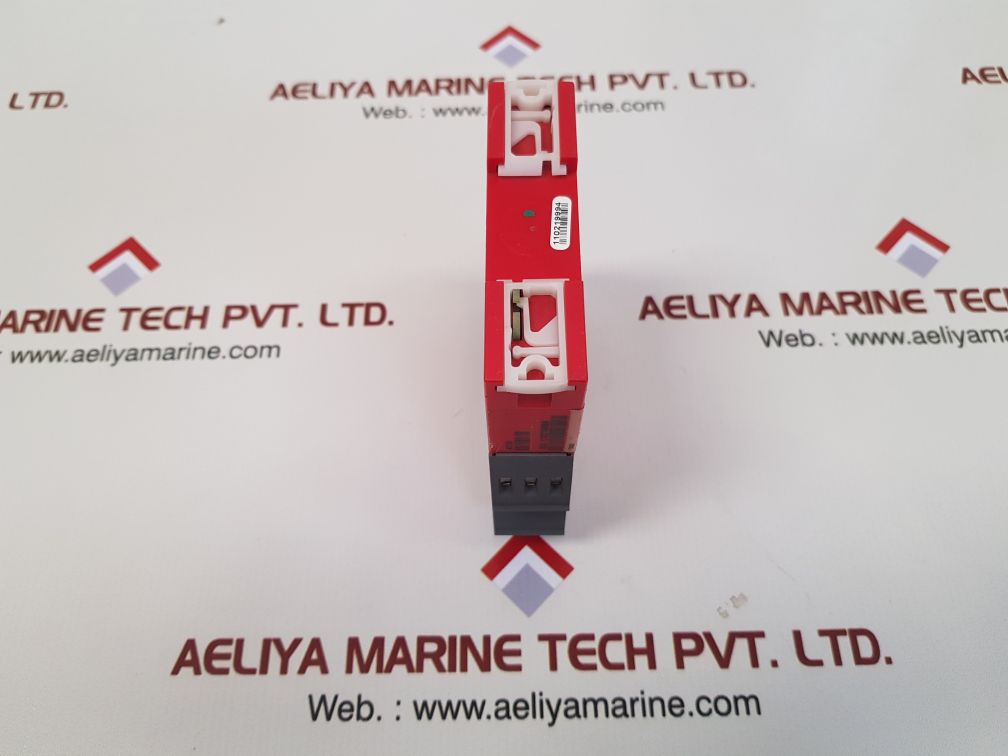 Pr electronics 4114 universal transmitter with 4501 front display 