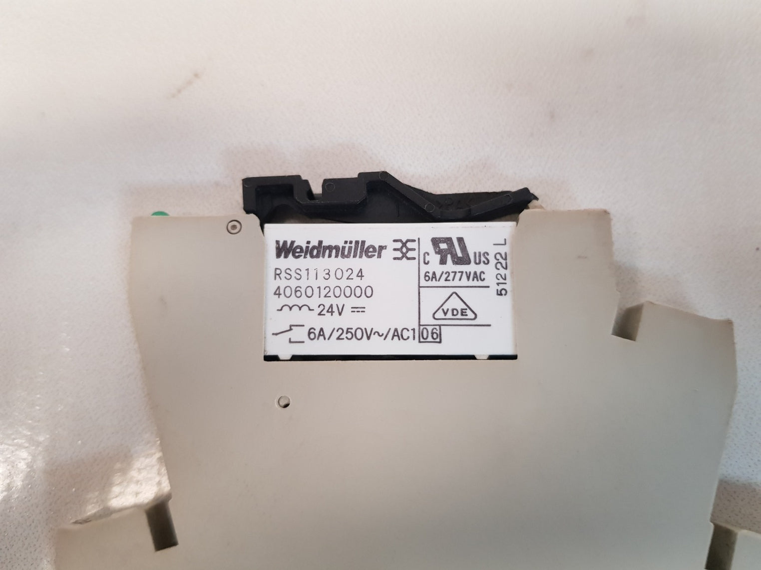 Set of 11x Weidmuller 8533640000 relay