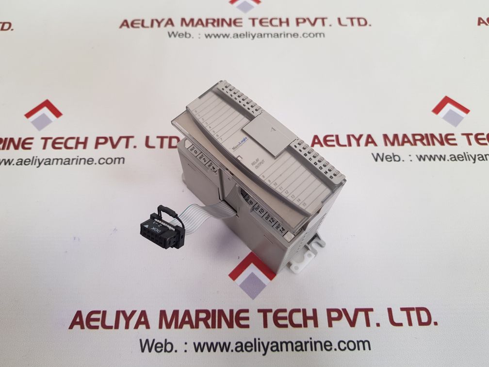 Allen-bradley  1762-ow16 micro logix 16 pt. vac/vdc relay output