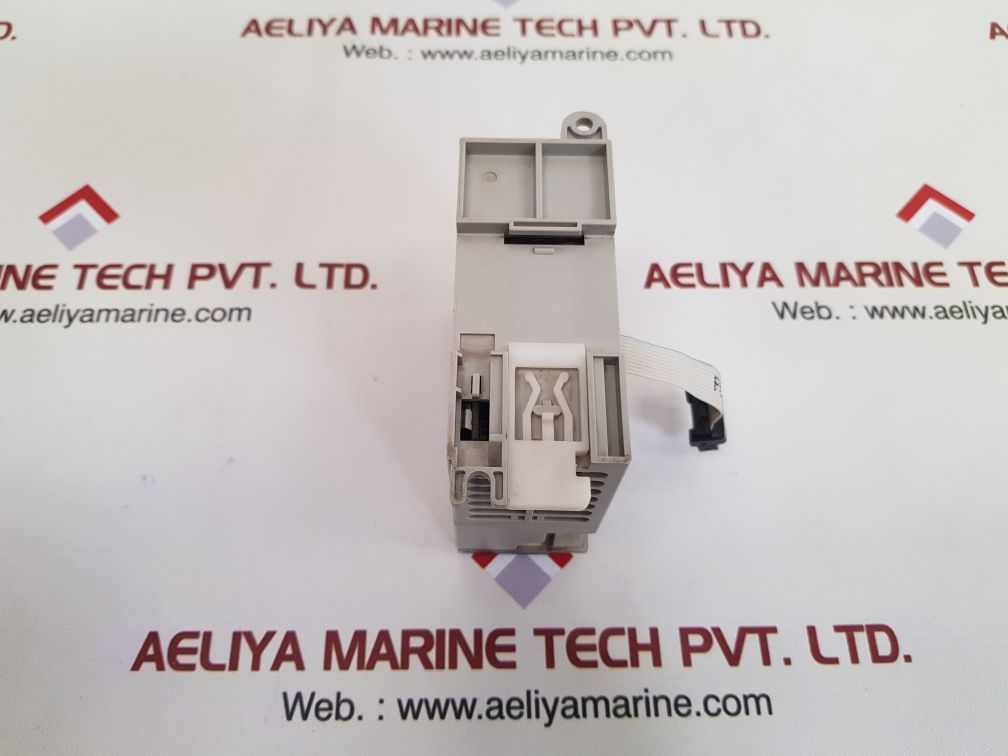 Allen-bradley 1762-ow16 ser.a 16 pt. vac/vdc relay output
