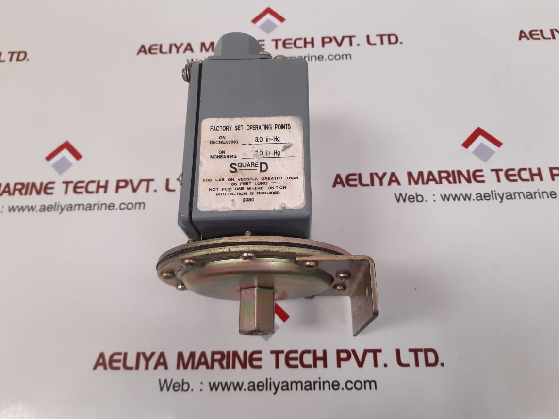 Square d class 9016 gaw-1 series c vacuum switch 
