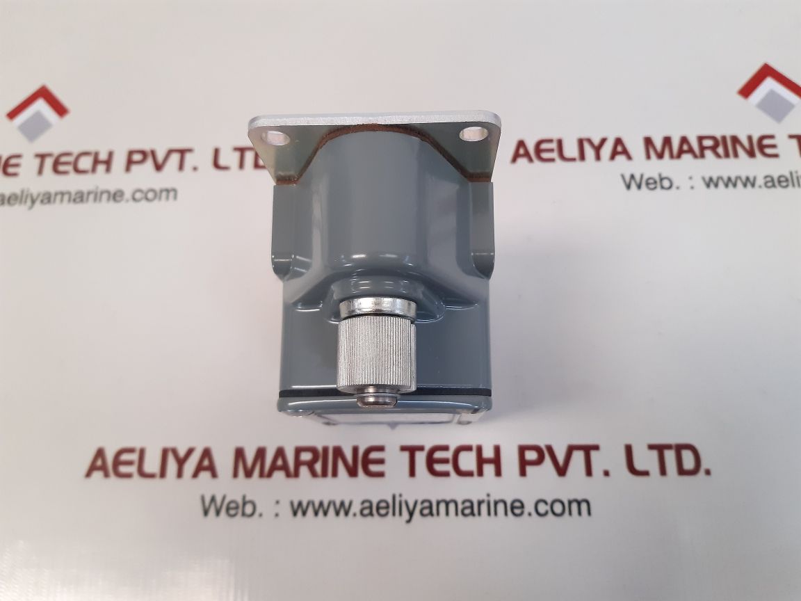 Square d tub4 class 9007 limit switch 
